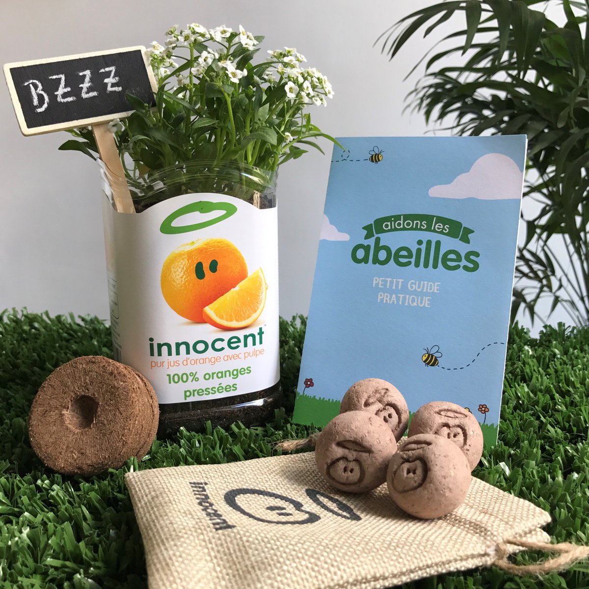 innocent_Fr's tweet photo. [CONCOURS]

On offre un kit bee ball aux 3 meilleurs tweets avec le hastag #AbeillePeople.

(jeux de mots ratés acceptés) #aidonslesabeilles https://t.co/N0atYHIiBh