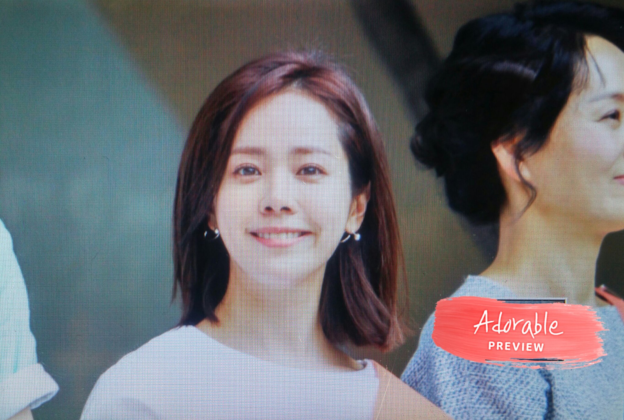 ADORABLE 한지민🙈 on Twitter: "170505 어린이날 #jts 명동 #거리모금 #한지민 프리뷰4 계속 쳐다봐주고