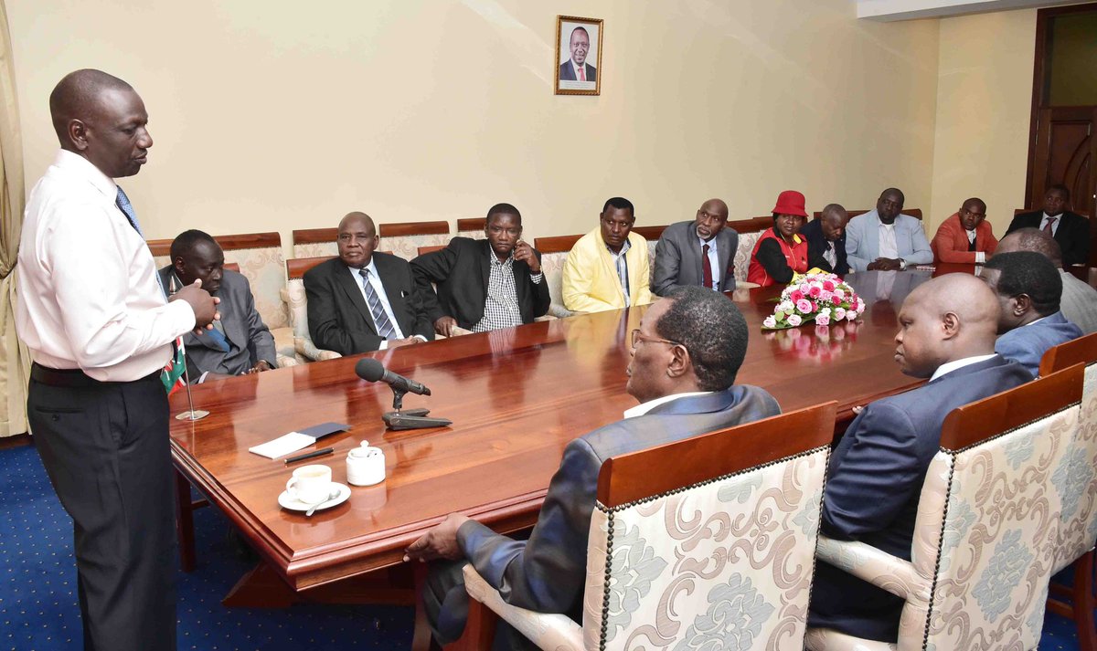 WilliamsRuto's tweet photo. With Kisii Jubilee leaders at the Karen Residence, Nairobi. https://t.co/VwPnEpNwOl