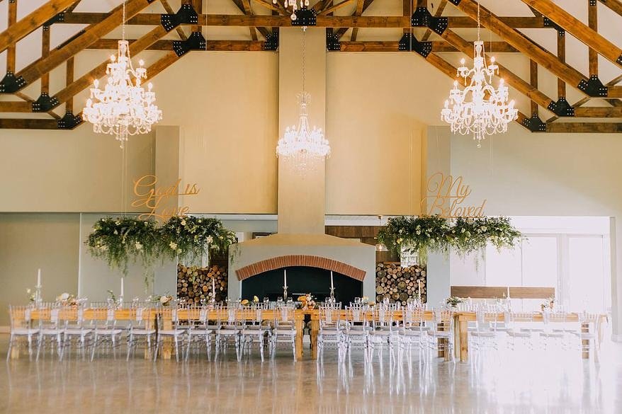 Eureka wine Estate and Wedding venue :
An elegant #wedding venue with a homely feel and panoramic #views.
#capetown #weddingplanner #bride