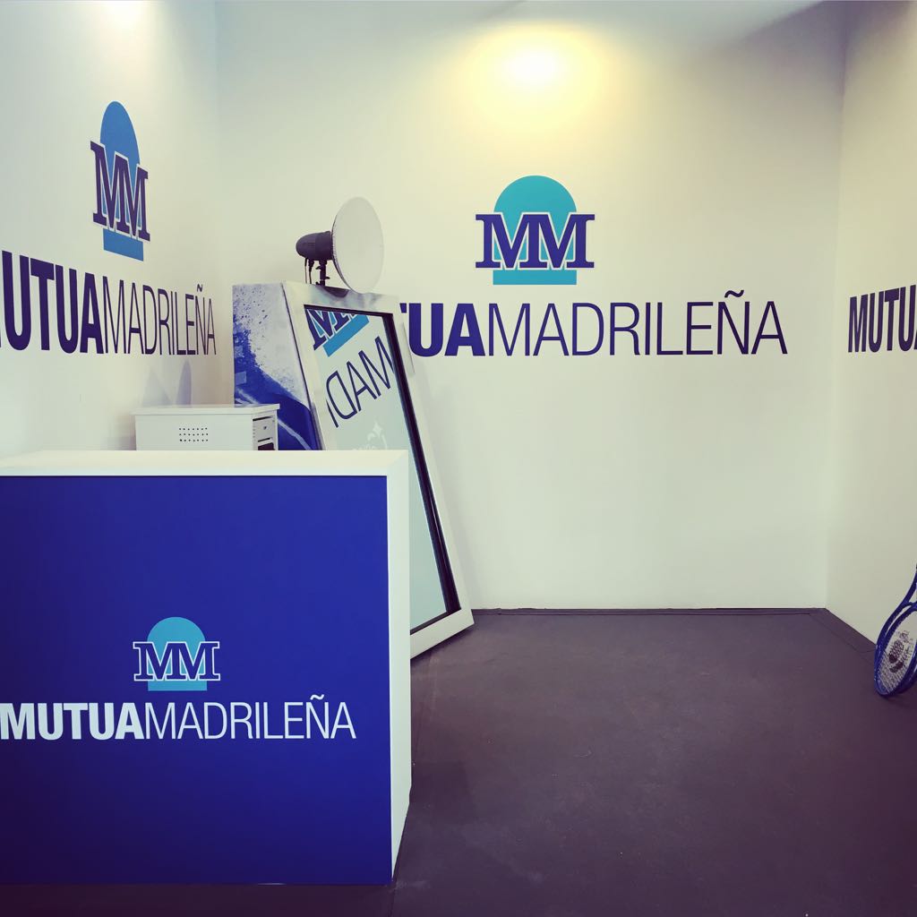 selfies_spain's tweet photo. Ya estamos preparados y listos para el #MadridOpen en el stand de @MMOPEN17 | ¿Con ganas de hacerte un Selfie? Te esperamos! https://t.co/n9HmAyPmTl