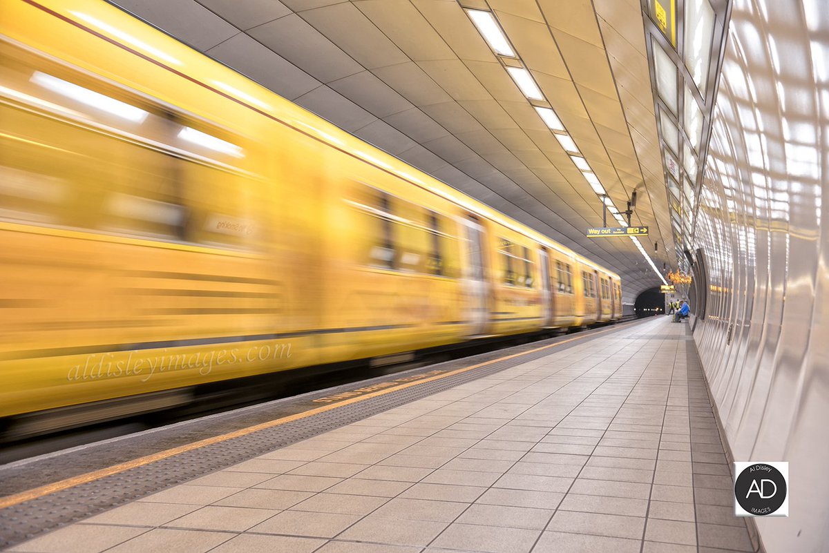 Tubeway barmy, A steady hand needed.  #publictransport #wirralline #Liverpool 
See my work here on Flickr
flickr.com/photos/5489448…