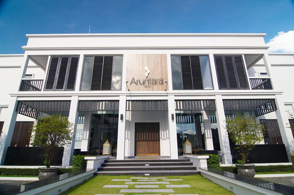 aruntarahotelcm's tweet photo. Aruntara Hotel is located on the banks of the Mae Ping river #chiangmai
 📧 info@aruntarahotel.com
☎ +66 5323 5111
https://t.co/DzOmcMBDKf https://t.co/1hDd7mjgLV