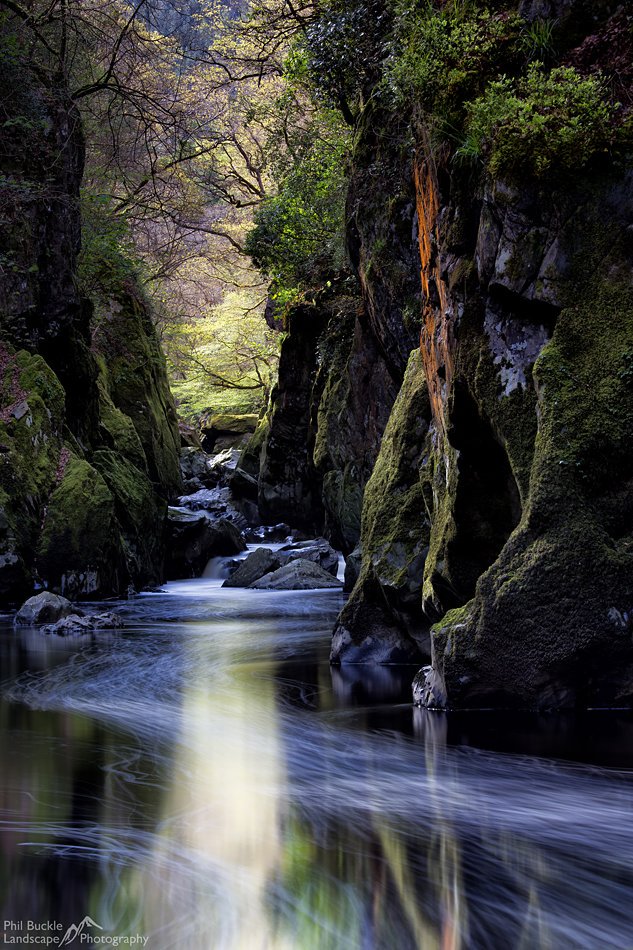 SaraMcKeeFRSA's tweet image. Wishing friends across the Globe a #Happy &amp;amp; #Healthy weekend...photograph of Fairy Glen @VisitBetws #MindfulSpace