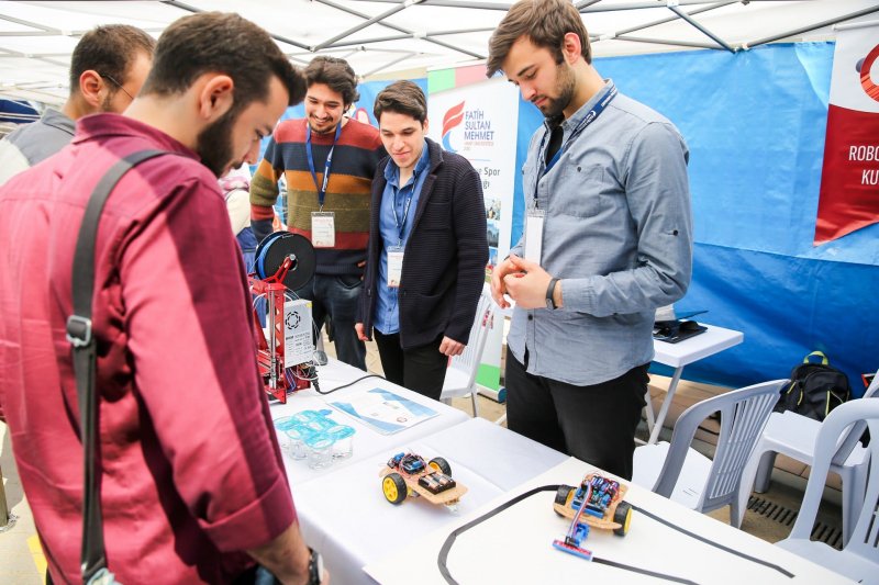 Kültür, Sanat ve Kariyer Günleri Etkinlikleri'nde emeği geçen ve destek veren herkese teşekkürlerimizle kariyer.fsm.edu.tr/haber/Kariyer-…