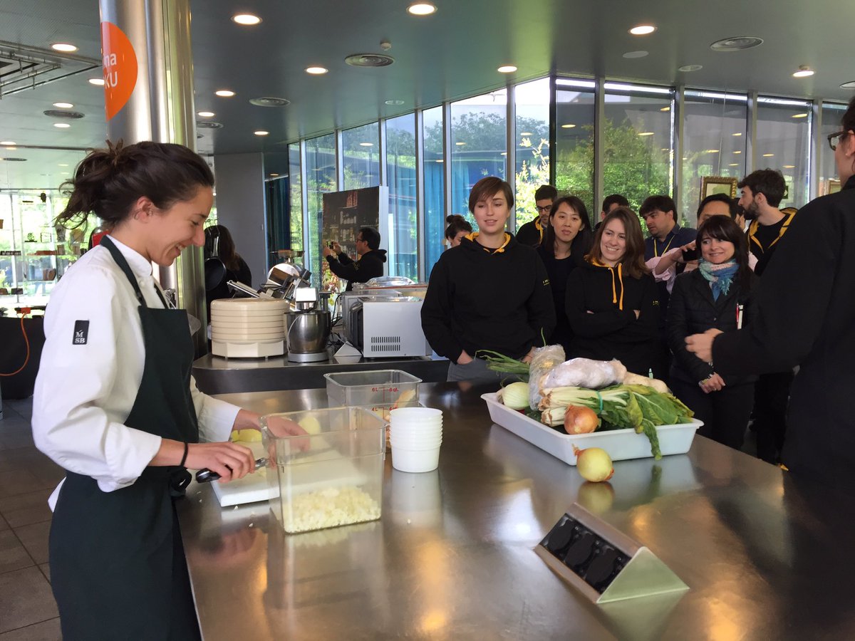 Food_Republik's tweet photo. Deep dive into food and nutrition research @FundacioAlicia #ImagineBCC #foodtech @imaginecc @bculinary https://t.co/AHGoBZGg0g
