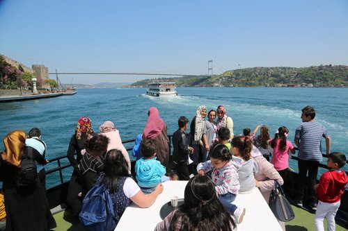 Basaksehir24's tweet photo. Başakşehirliler Boğaziçi’ni geziyor https://t.co/BtEE7LGcL9 https://t.co/IvJjaA0qjx