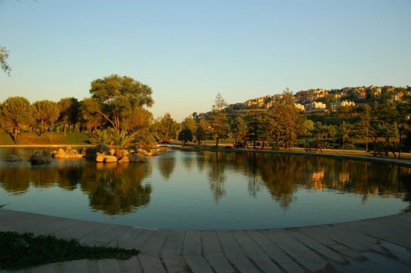 Basaksehir24's tweet photo. Bahçeşehir Göletinin İptali Söz Konusu Değil https://t.co/6KFkvoXSaQ https://t.co/ZTg5AK2W4t