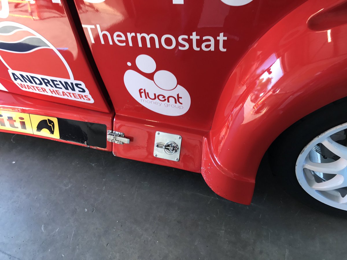 timwheeldonFM's tweet image. Car 125 all stickered up and ready for testing at Oulton Park ahead of tomorrow's race @FluentMoney @FluentLoans