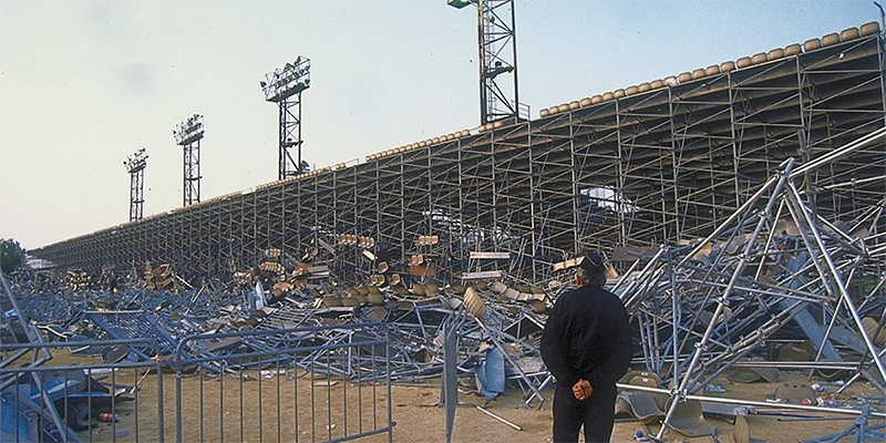 lequipe's tweet photo. Il y a 25 ans, 18 personnes perdaient la vie dans le drame de Furiani.

Les hommages du foot français 👉 https://t.co/7qeBAr79yY https://t.co/sFl14rMz7g