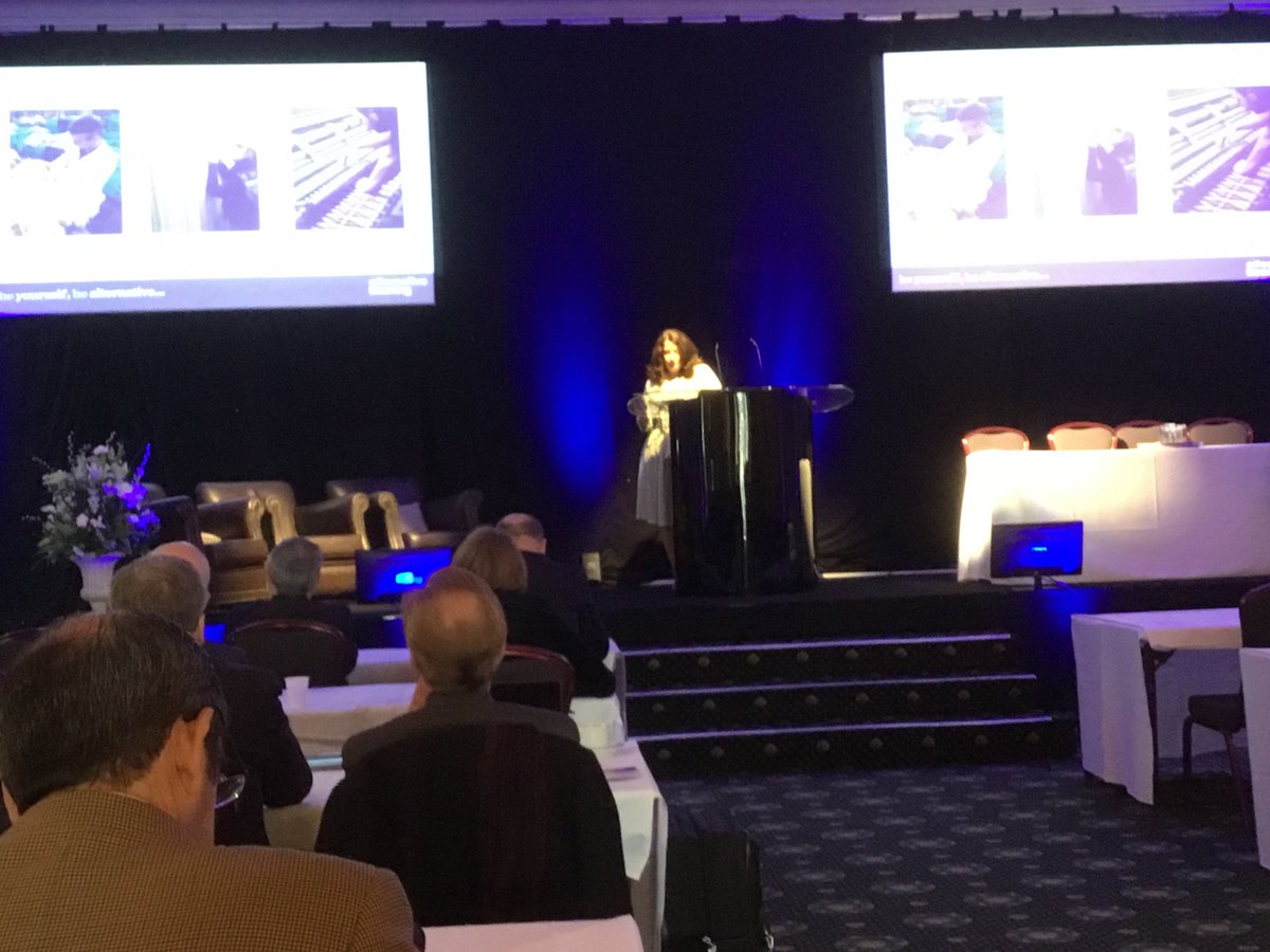 UITFrance's tweet photo. Lorna Haigh, Marketing Manager chez Alternative FLOORING, insiste sur les avantages de la laine dans les moquettes. #IWTO2017 https://t.co/DqhGYGNKsK