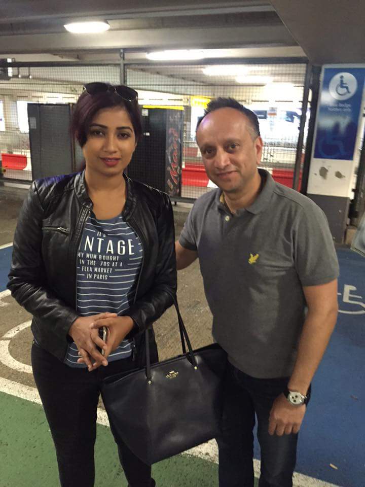 SonaSsg's tweet photo. *Sweetest Memory*
#MelodyQueen @shreyaghoshal @HeathrowAirport in #uk2016😘😘😘
Ur each & moments trying to tied with heart💝💝💝 #QueenOfMusic🎤🎼 https://t.co/0flsQNhVw6
