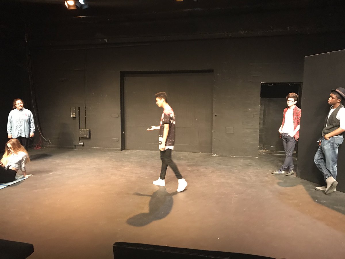 Tech underway for Reading Rep Young Company's performance tonight at the <a href="/LyricHammer/">Lyric Hammersmith Theatre</a> as part of <a href="/NationalTheatre/">National Theatre</a> #NTConnections2017
