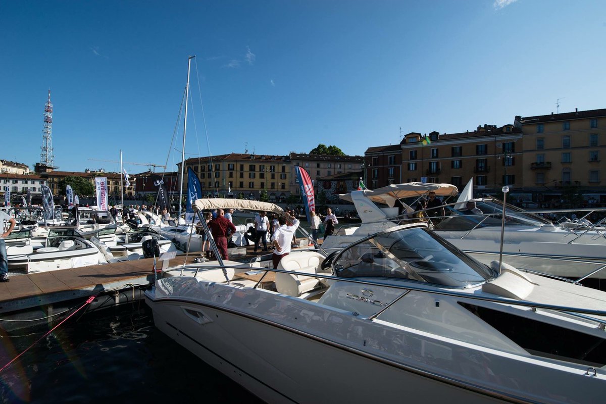 naviglileonardo's tweet photo. Al via #NavigaMi, ottava edizione del Salone Nautico in #Darsena. Ore 17 taglio del nastro @massimogara @ComuneMI @LombardiaOnLine #unci https://t.co/LUea2STVIn
