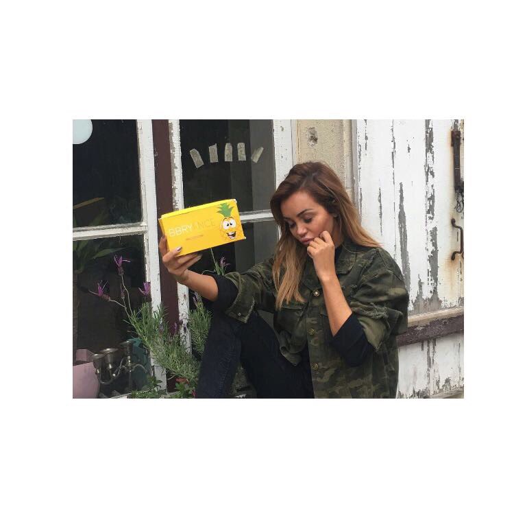 [BBRYANCE] Fidji continue sa cure de blanchissement <a href="/bbryance/">BBRYANCE®</a> !-20% grâce au code FIDJI20 sur bbryance.fr ! ❤️