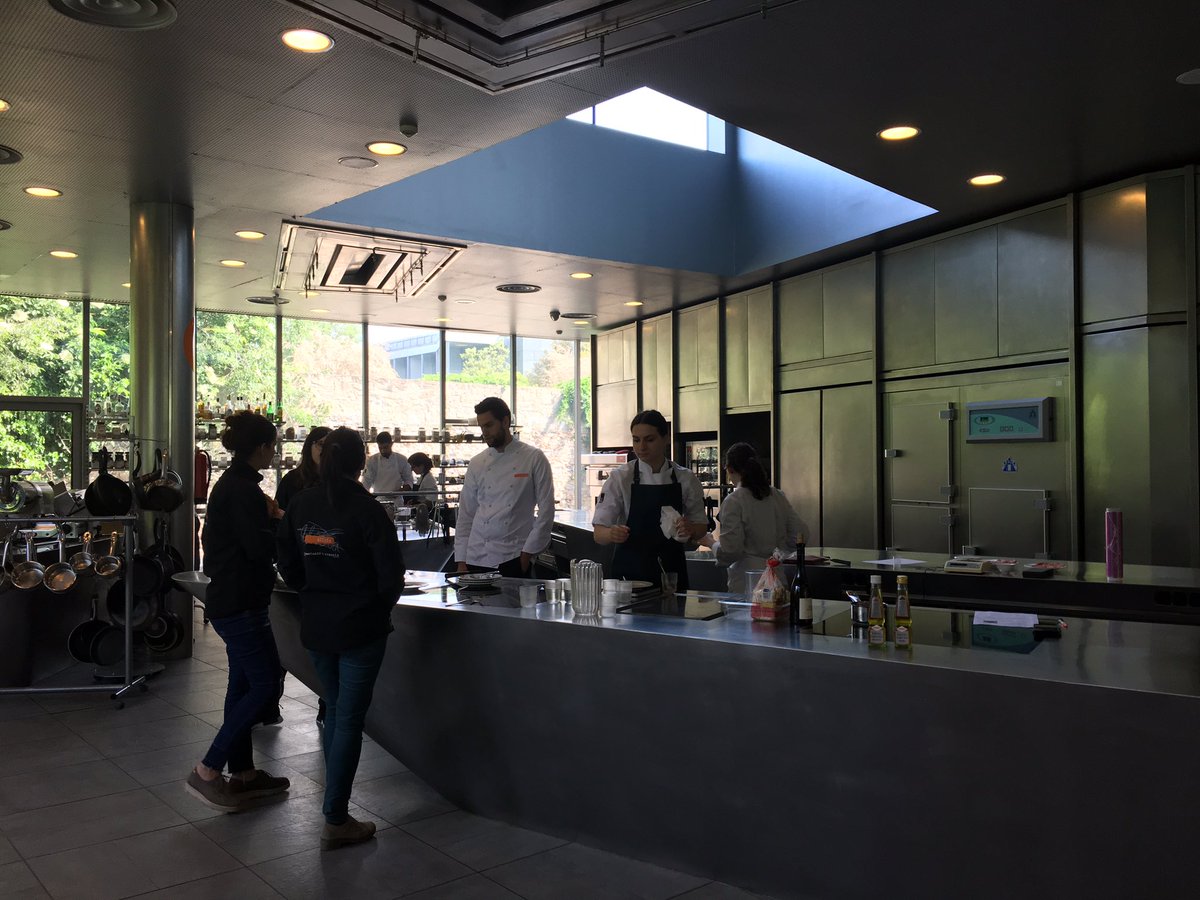 beatrizromanos's tweet photo. Otro templo de la innovación e investigación @fundacionalicia com #imaginebcc @bculinary https://t.co/q6IGxOzeCn