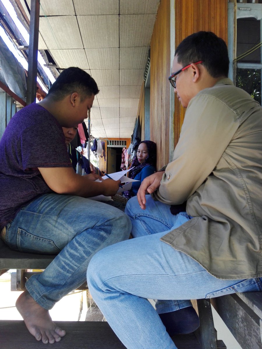 uyhujie's tweet photo. Aktivitas TPD Survey AOS di Kelurahan Lakkang Kota Makassar, 05/05/2017
@ccdpifad 
@mzulficar https://t.co/HUEpYNe3jb
