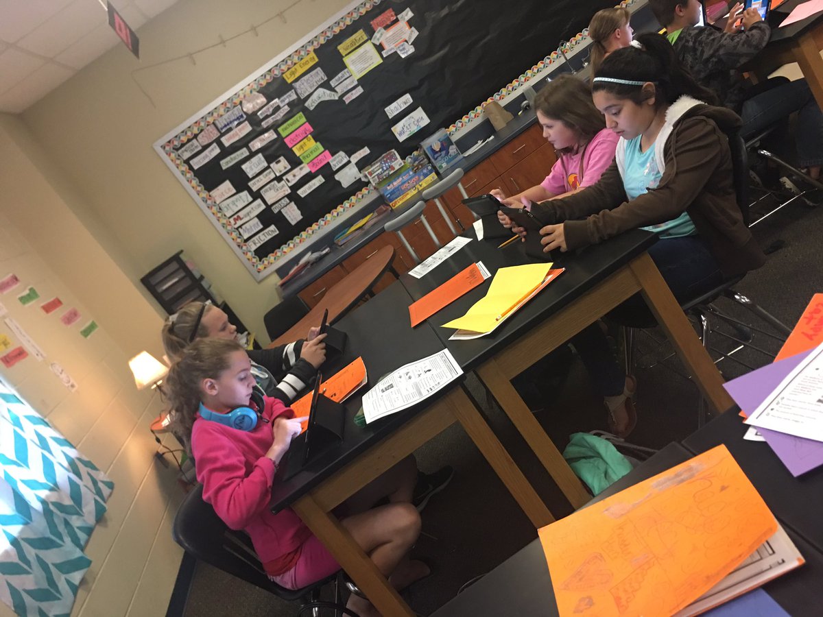 tee5steaches5th's tweet photo. βοΈ review fun w/ an interactive @nearpod & tracking our π w/π¦quick β
from @lead4education
#GISlearns
#CISDinvestigates
#5thscience
ππ¬π https://t.co/RSVjtatBvH