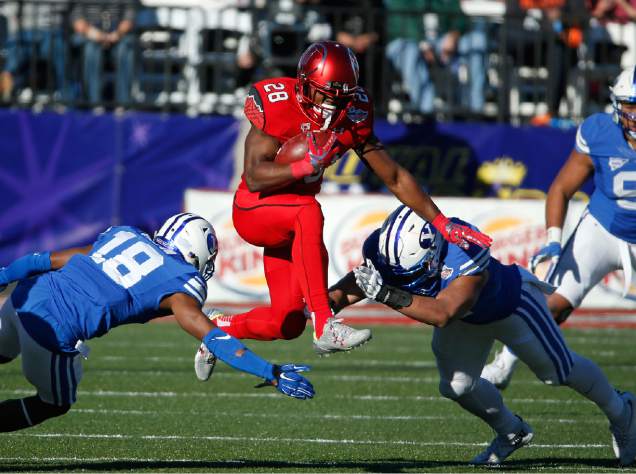 GridironSchol91's tweet photo. With pick 3.1 in the #DHHMayRookieMock, I select RB Joe Williams, San Francisco.
#FantasyFootball #NFLDraft17 #NFL #DynastyFootball https://t.co/6KBYqIsOYV