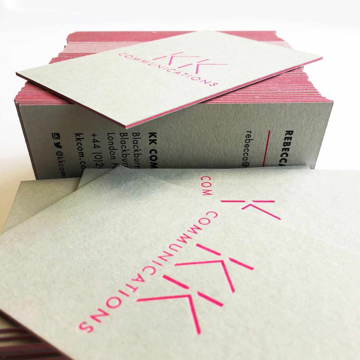 VMGLondon's tweet photo. Here's some freshly trimmed triplexed #businesscards with an extra edge 😉 for @kkcomms 😍#vizability #print #businesscards #firstimpressions https://t.co/478IMM2wfu