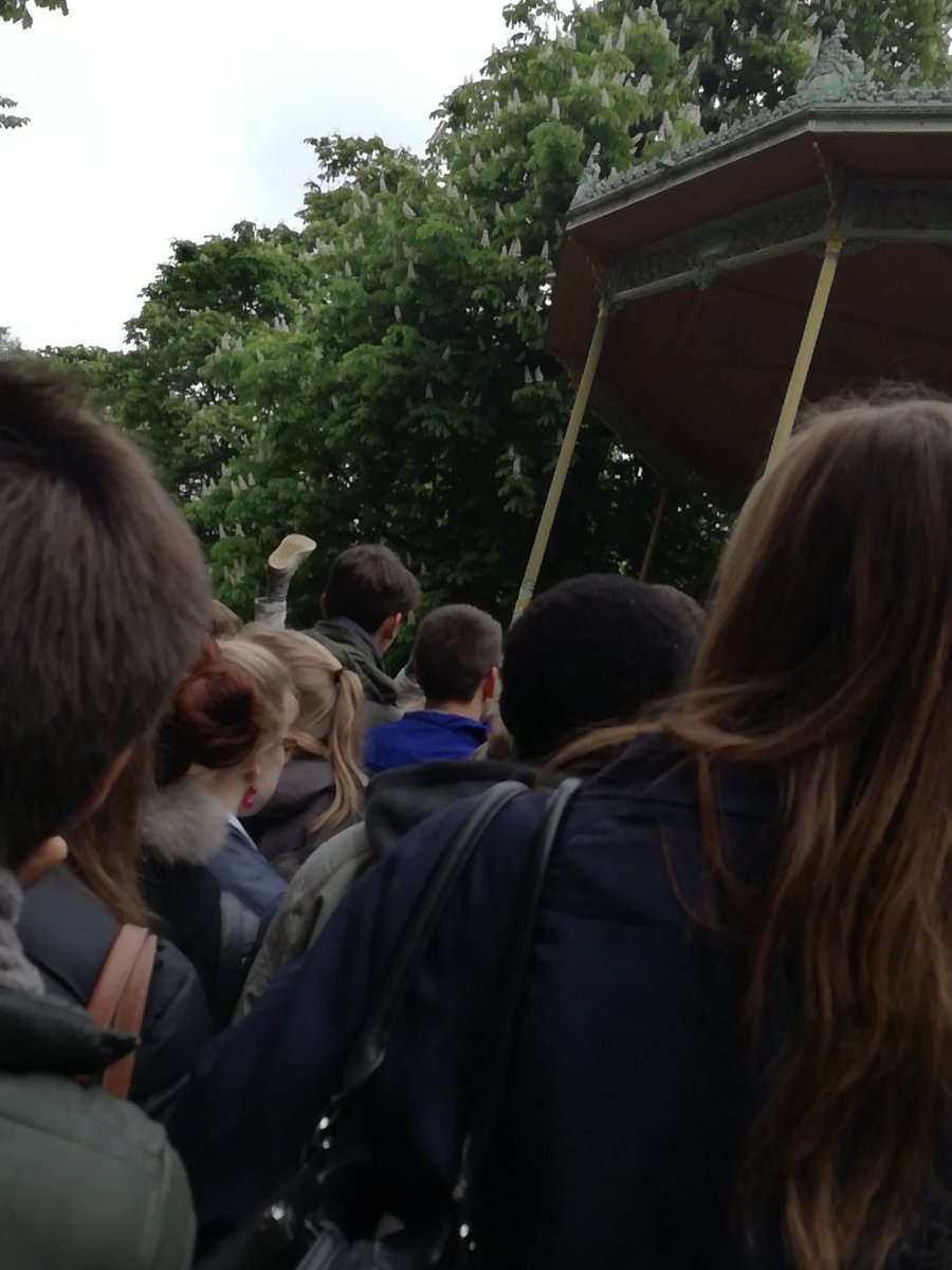 RobineGardener's tweet image. Groepsfoto chaos #plenum17 #vlaparl