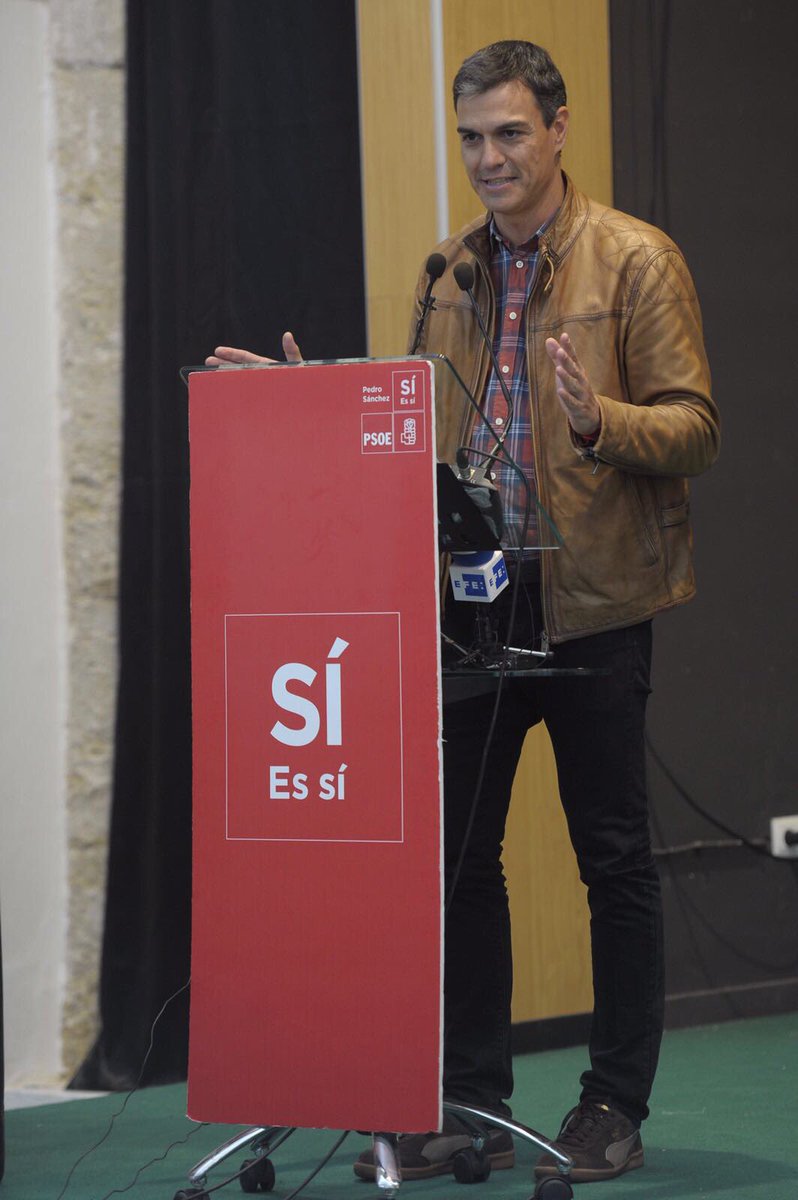 sanchezcastejon's tweet photo. Lo importante no es que el #21M gane un nombre; lo importante es que gane una idea para el PSOE del siglo XXI.
#AlcaláDeLosGazules https://t.co/8I7mfqxXpV