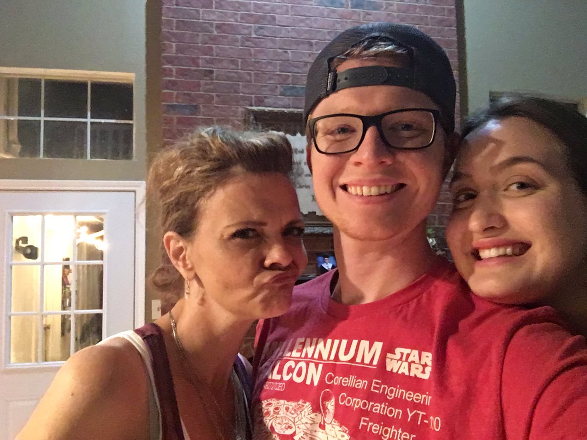 HeroThanks's tweet image. Be someone's hero today. S&amp;amp;E's are proud Americans &amp;amp; patriots true and true. carrytheload.org/goto/chaplaina… - 5,000 is the targeted goal for May.