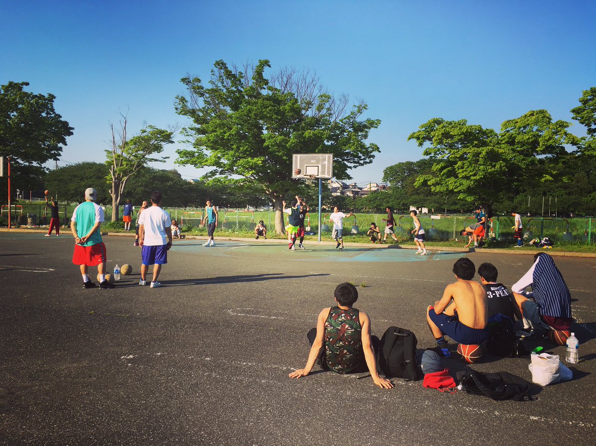 Yuuki Twitterissa Apg Allpickupgames Ballaholic Beat Streetball 大宮第二公園 もうピックアップの季節だ やっぱ楽しいな バスケ もっと上手くならないとや