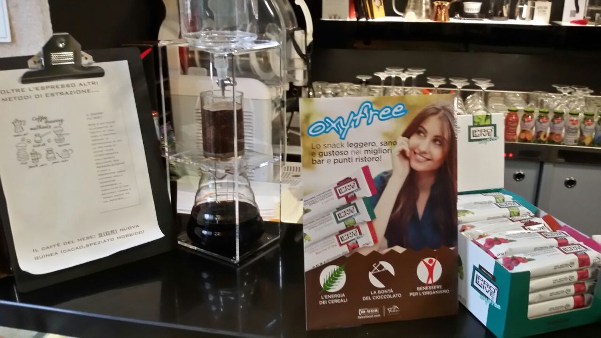 OxyfreebyFalco's tweet image. Le squisite #barretteenergetiche #Oxyfree da oggi sono presenti anche a #Trani nel Bar #CafèCode in Piazza della Repubblica n°25