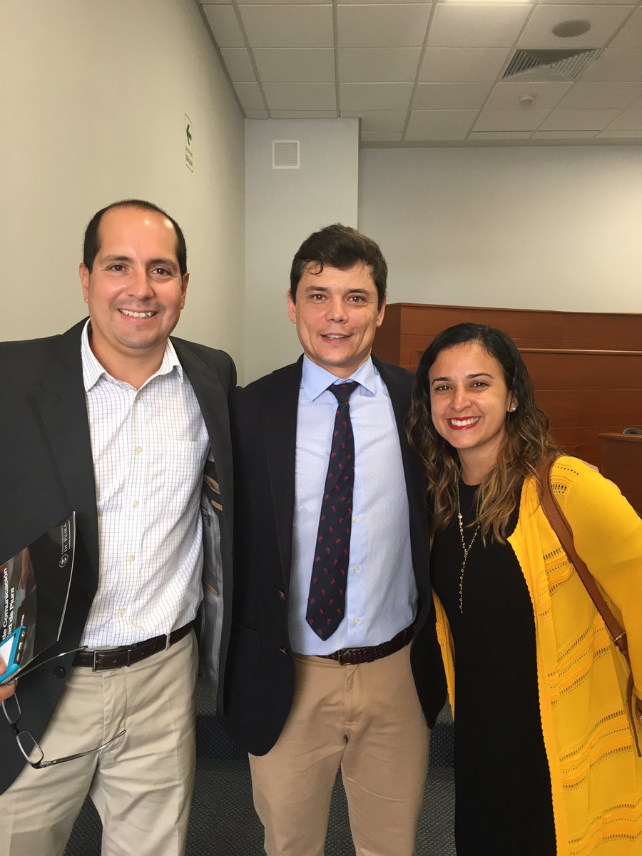 pfernanp's tweet photo. La de cierre!! Gracias @adolfocorujo por compartir interesantes conceptos #Comunicacion #Digital #Transformacion #Reputacion #tdigitaludep https://t.co/zCLxu0Jco2