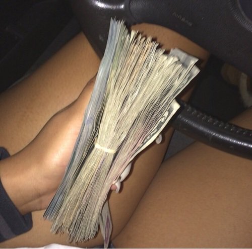 jen_kirsch's tweet photo. what to do when the bill comes when you're on a first date: https://t.co/Kjycnec8Vl #datingadvice #datingtip #whoshouldpay https://t.co/cIxs7hsEa4