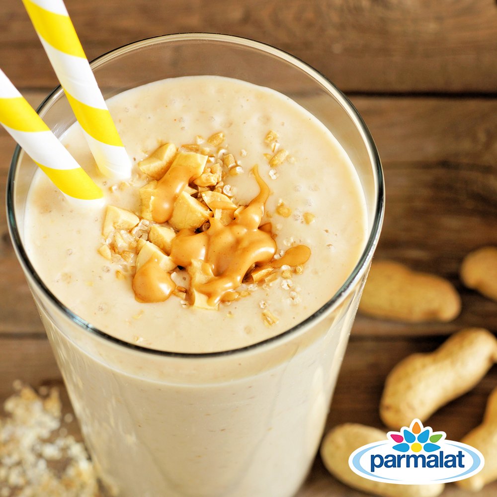 Prepara un smoothie que te llene de energía. Combina tu Leche con Avena #Parmalat con 1 cda de mantequilla de maní y 1 cda de miel.