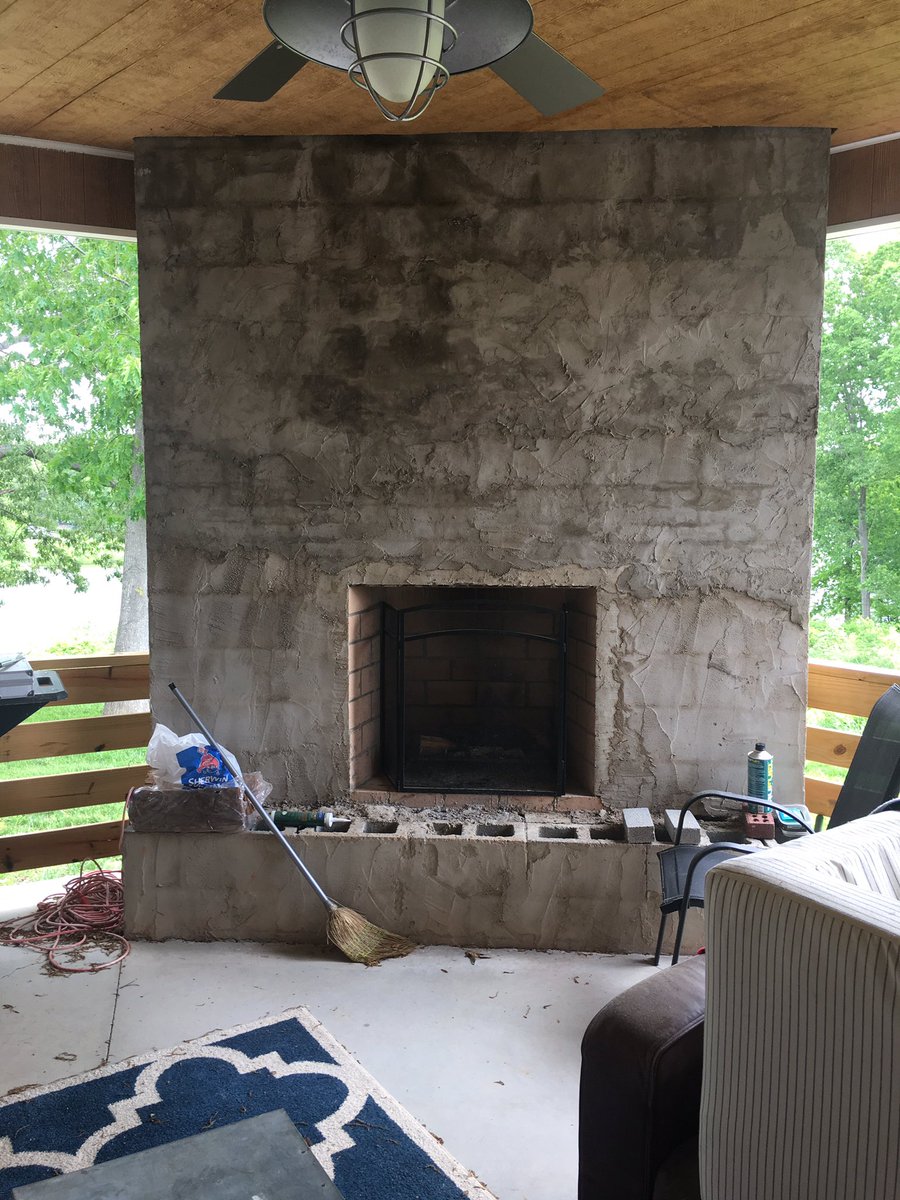 lyndsi55's tweet photo. @Ginger_Zee do you think we could do the round logs to our outdoor fireplace? https://t.co/QYhlQAEbr2