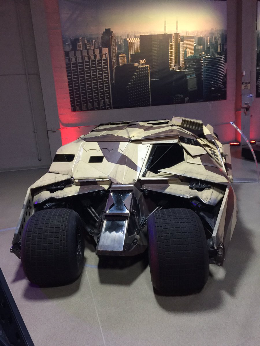 C_C_L_Collector's tweet photo. Such a Bat-Tastic time @wbtourhollywood I highly recommend the visit. #wbtourhollywood #thecarvault #batman #RepresentBOF https://t.co/IHAUcTMWfU