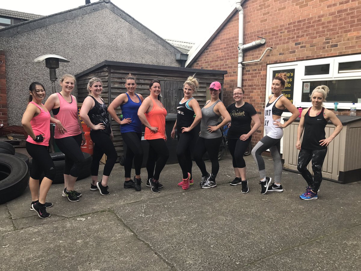 PrettyHLifters's tweet photo. Squat &amp; Slay 🙋🏻
I've got so much love for everyone one of these girls it's so amazing to see all of their progress 💜 https://t.co/HOGy0oYHgG
