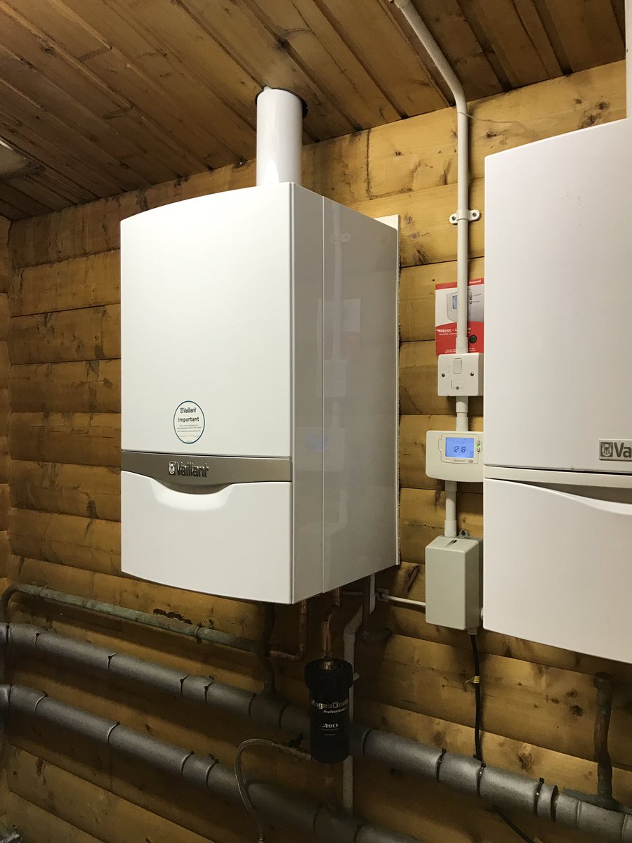 jrbheating's tweet photo. Working with @NicolHeating today fitting a @vaillantuk boiler used to heat a swimming pool 😉 https://t.co/ggMcOsf2p4