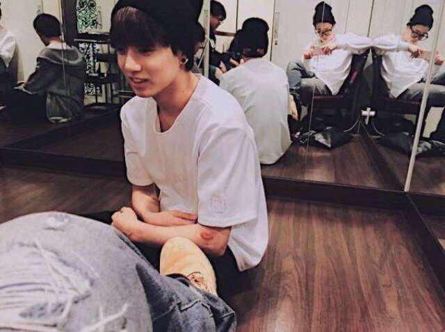 vilory_stay7's tweet photo. #BTSBBMAs
И в конце концов ARMY давайте уже сломаем этот чертовский TWITTЕRR! https://t.co/CT22N7HukD