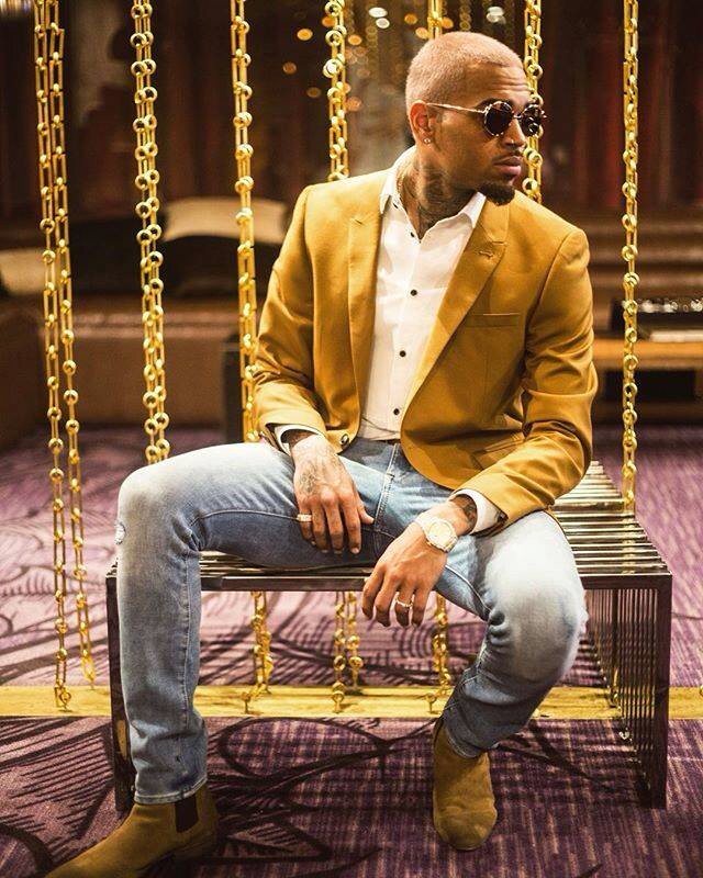 HjvViola's tweet photo. Happy birthday @chrisbrown 🔥 https://t.co/s6C0JHJzcP