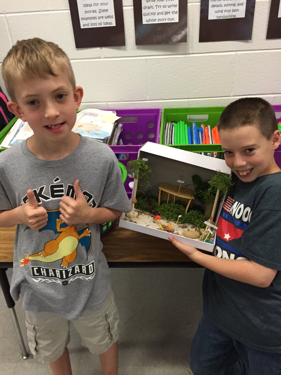 MrsHowell3BG's tweet photo. STEM Expo Projects #bgestem https://t.co/Rv83Gi3rat