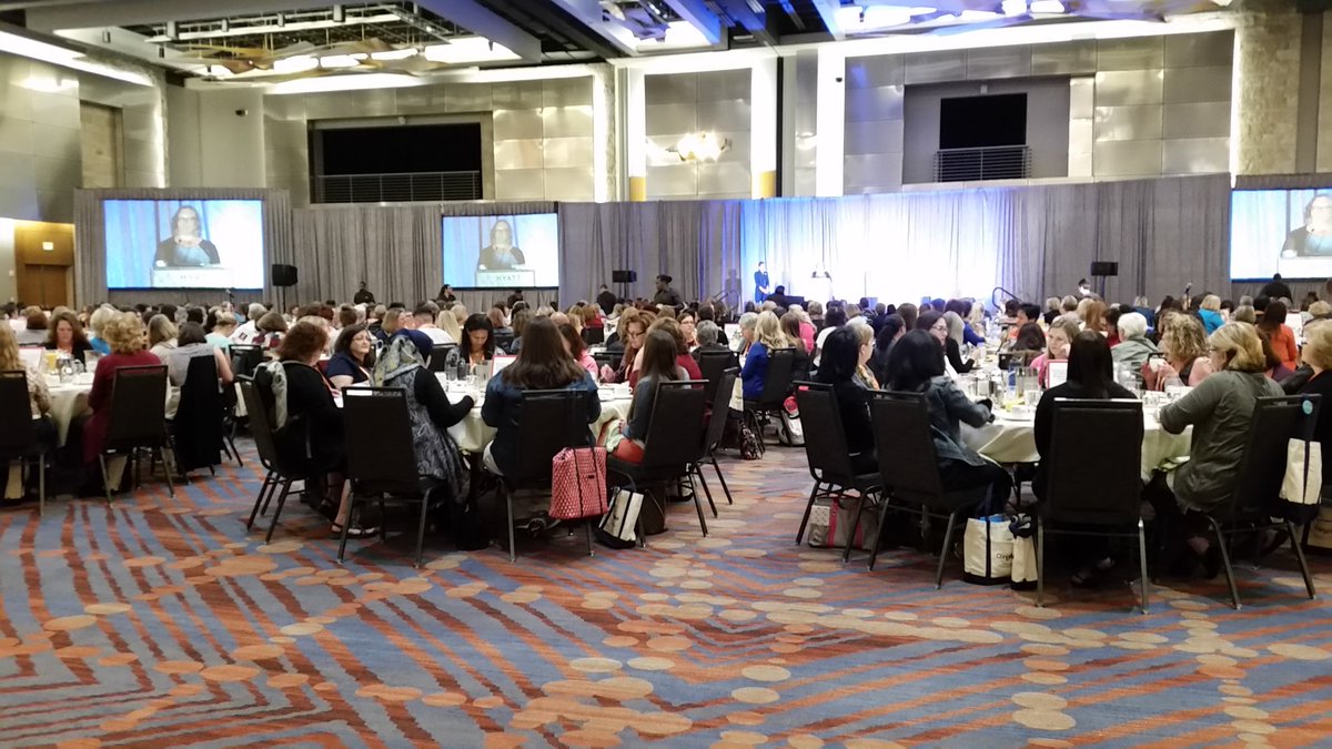 ONCC's tweet photo. Congratulations to the 2017 AOCNP of the Year, Rebecca Lynn Edwards! #ONCCBreakfast #ONSCongress https://t.co/ZEH8yb4oc6