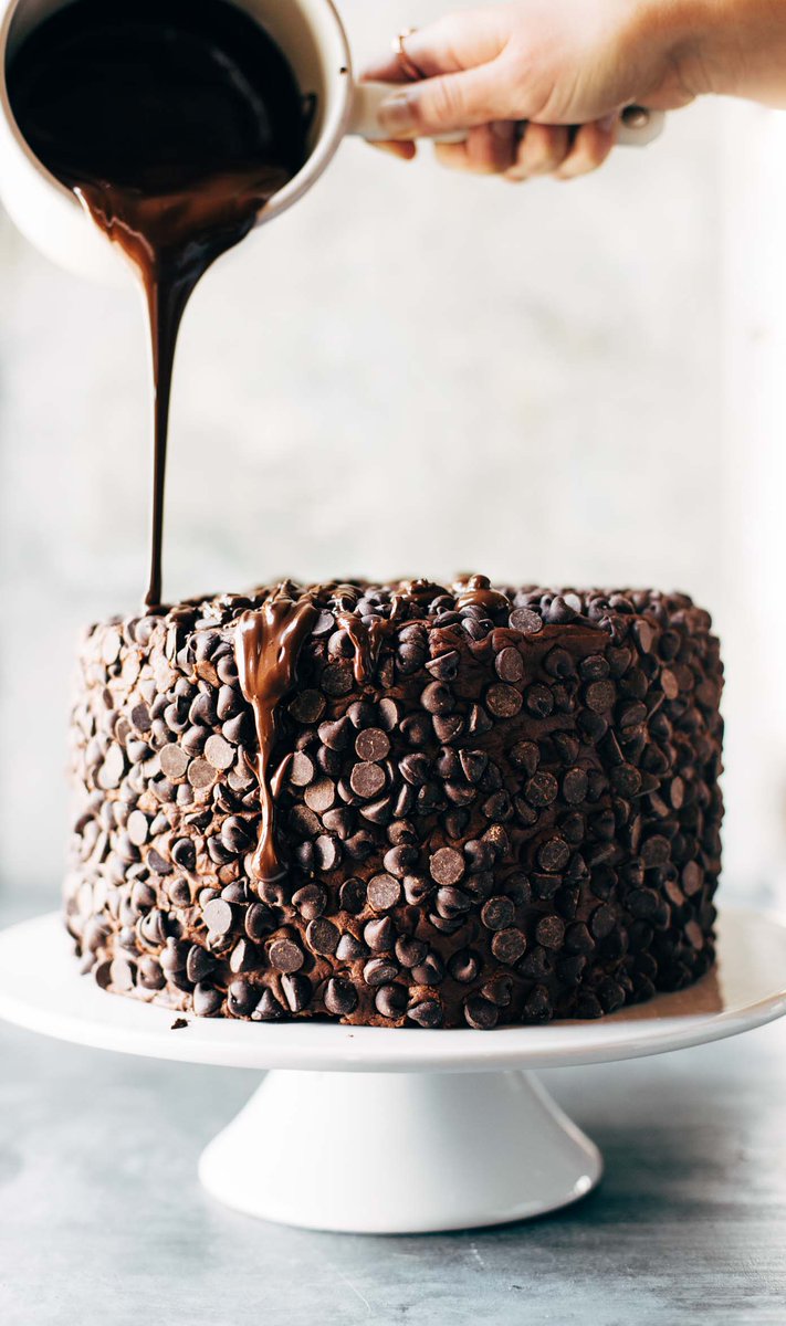 Cookwithalocal's tweet photo. WOW! Look how #amazing this blackout #chocolate #cake looks! via @pinchofyum https://t.co/M7KT4QIakh https://t.co/oiuqeGv9zy