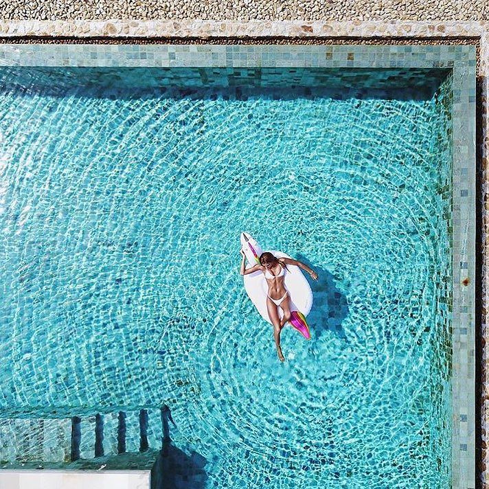 FRIYAY 🌟 #friyay #relax #pool #sun