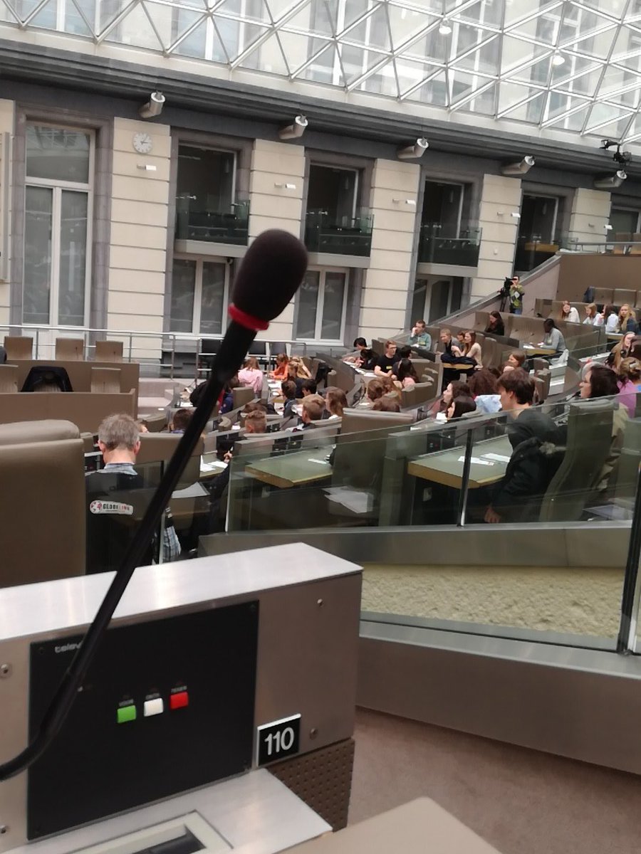 RobineGardener's tweet image. #plenum17  #vlaparl