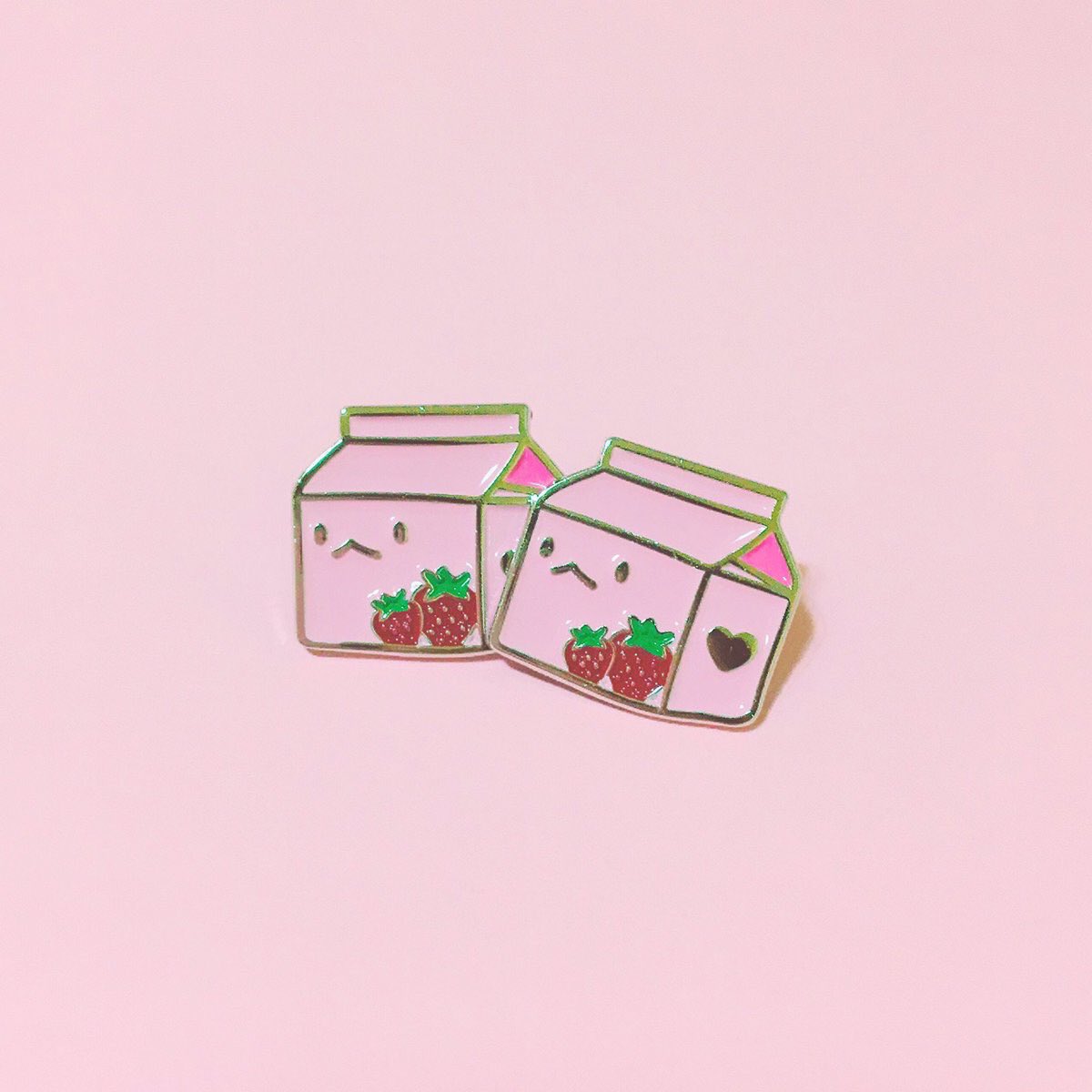 luz_B0506's tweet photo. ⛥สุ่มแจก⛤
•lightkeyring[กดแล้วจะฉายไฟเป็นรูปแบค]
•เข็มกลัด
•เซ็ทไฟ่1เซ็ท มี3ใบ
🐑แจก1คน
🐣ประกาศ6พ.ค. 4ทุ่ม
📦เมื่อของถึงไทย
#HappyBaekhyunDay https://t.co/eW72s6wgB2