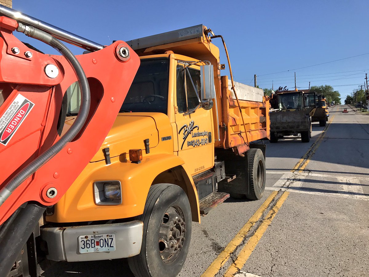 Eureka, MO is cleaning up after #flooding. 200K sandbags need removing. Dump trucks and heavy equipment will speed up that process. #MOwx