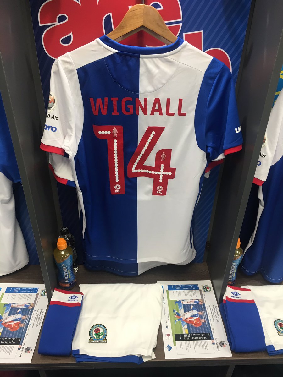ccw0795's tweet photo. Big thanks to @FootballAid for making my dream come true last night. Massive thanks to @kevingallacher8 for making it even more special 🔵⚪️ https://t.co/LJUE13DvtW