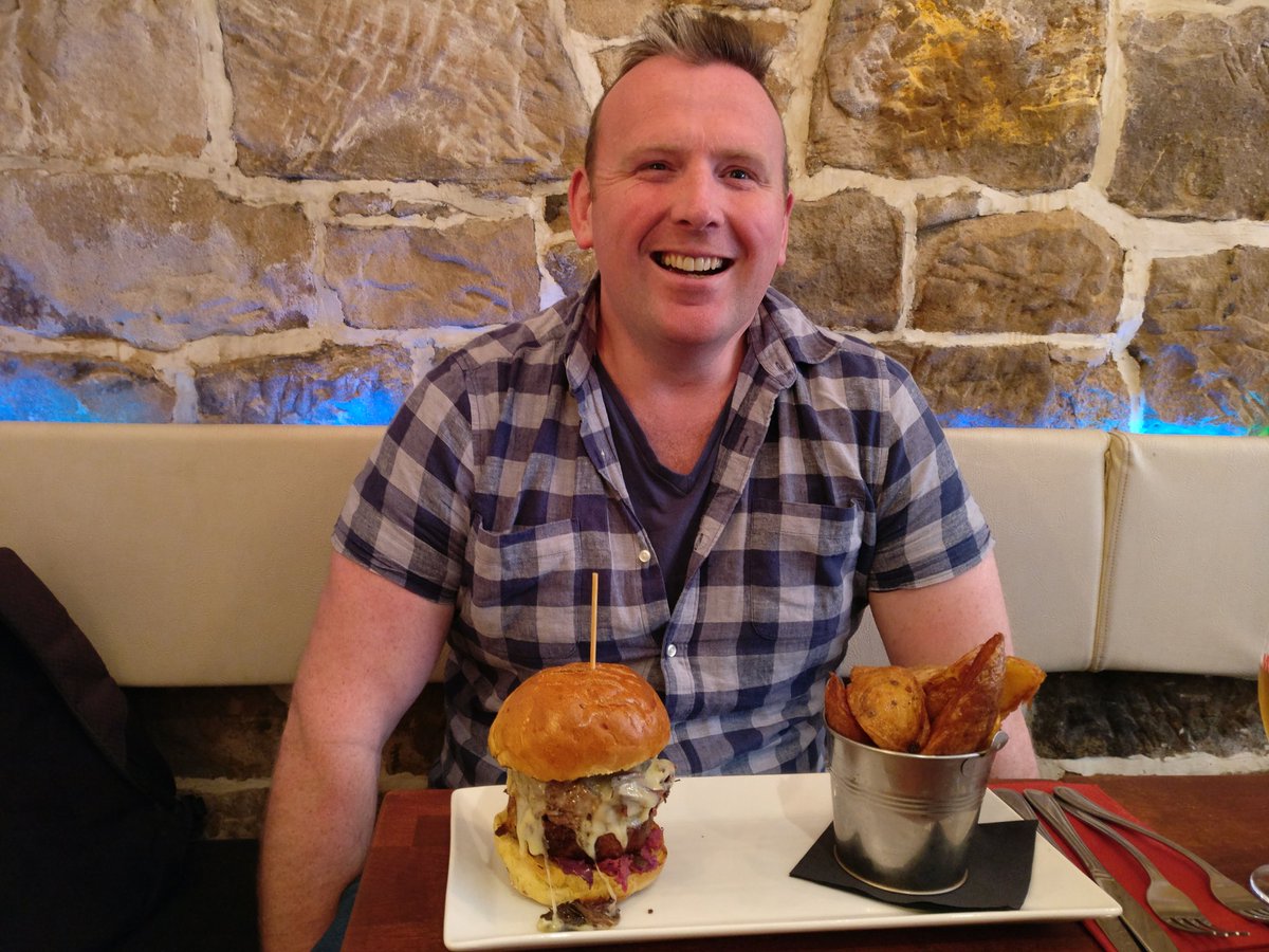 PaulDavieAlpha's tweet photo. Last supper with @alilaing @AlphaScotland  who moves to work @scottishbaptist young leaders development on Monday! #boyin glasgow https://t.co/1vG6G0ABhn