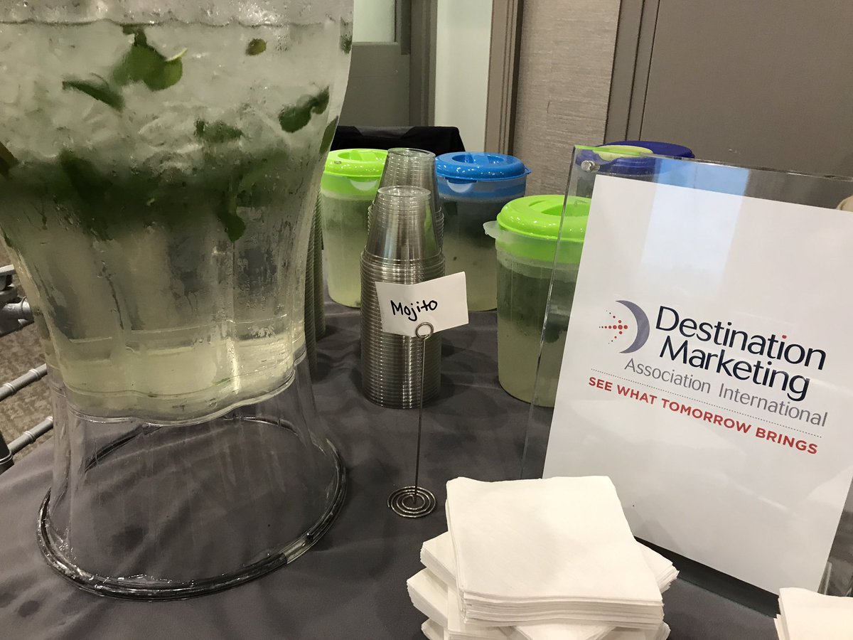AMPsDC's tweet photo. It's a party inside at the @meetDMAI table! Gotta love some mojitos! #AMPsGolf https://t.co/m7jdGIllCm