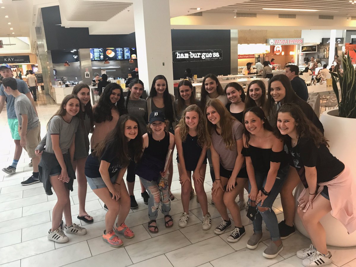 shdbbyo's tweet photo. Fun Mall Scavenger Hunt program yesterday with over 50 people in attendance! https://t.co/35wu0qVPmX