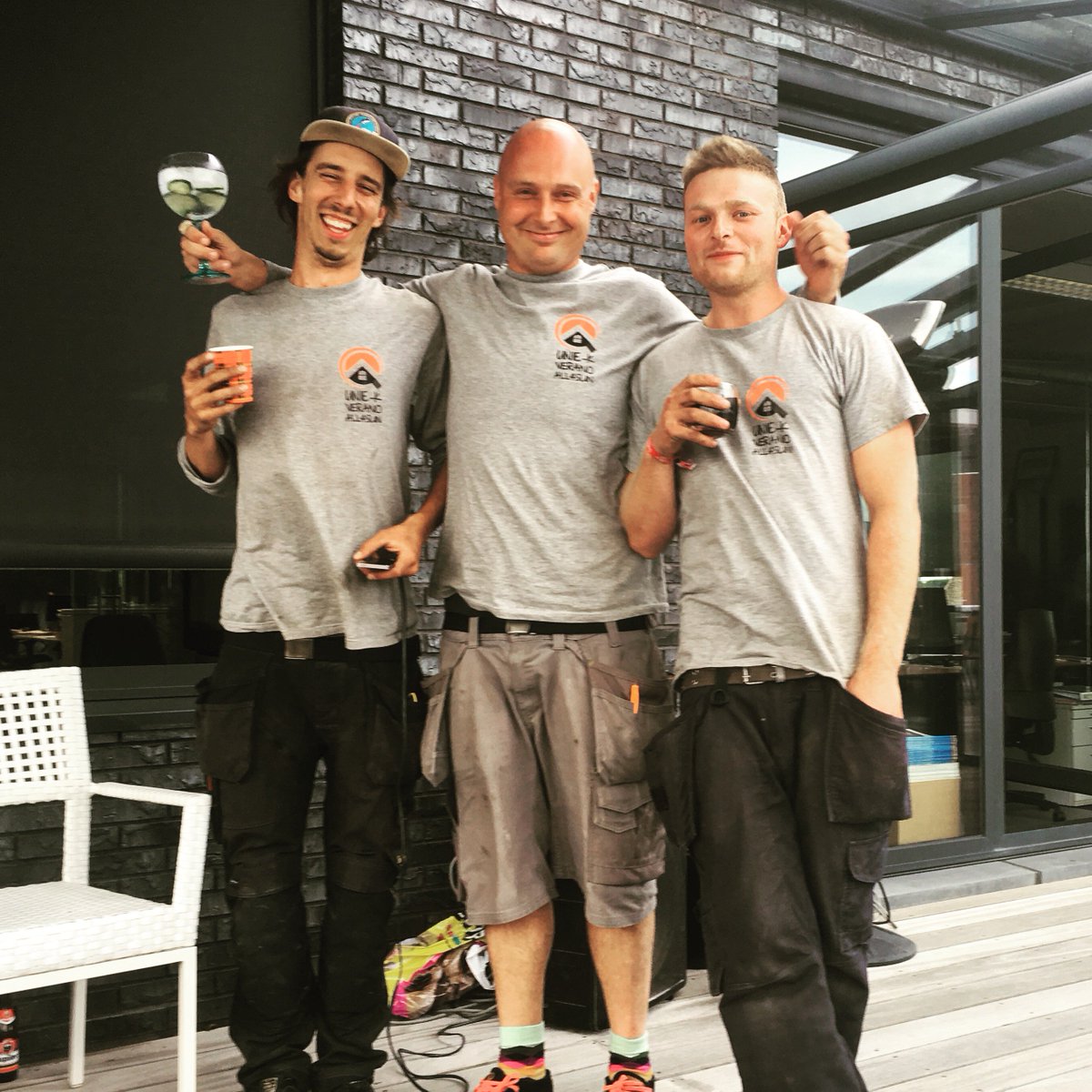 all4sunbvba's tweet photo. #bouwmakkers #funwork #bestfriends https://t.co/GS779Xl9I7